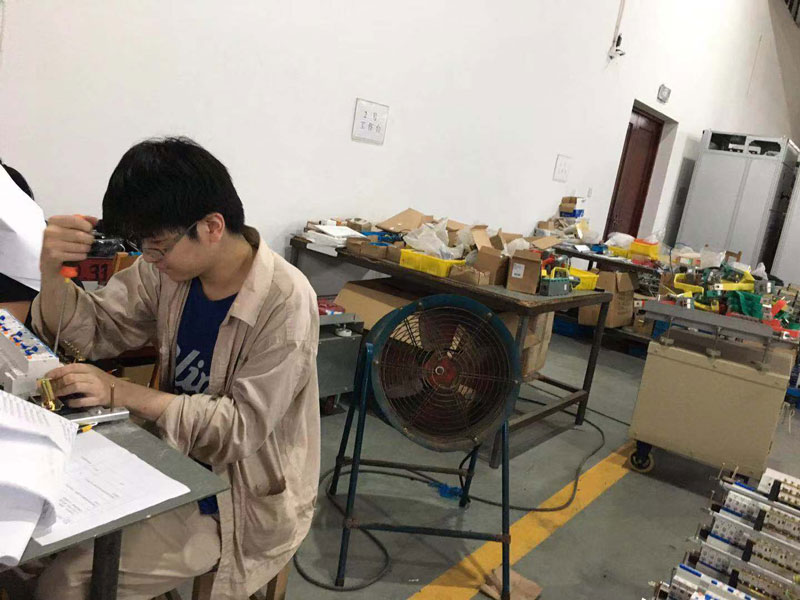 考核帶動(dòng)培養(yǎng)模式在裝配車間悄然發(fā)芽、生根